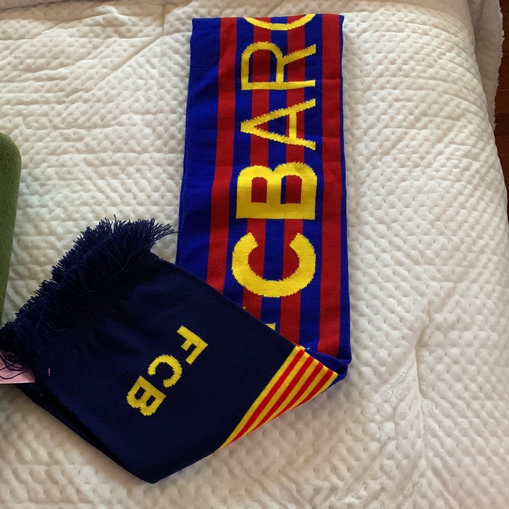 FCB scarf - Picture 2 of 4